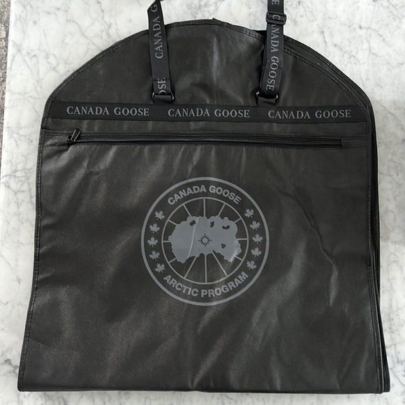 Canada Goose garment bag - Picture 1 of 5